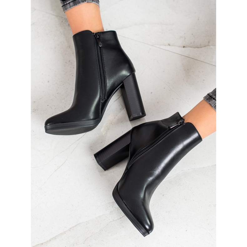 Ideal Shoes Classic high-heeled boots black 2 Ideal Shoes Classic high-heeled boots black 2