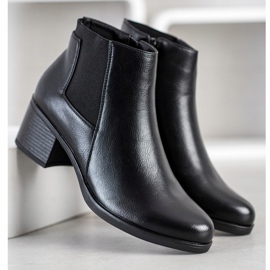 J. Star Boots On A Post black 1