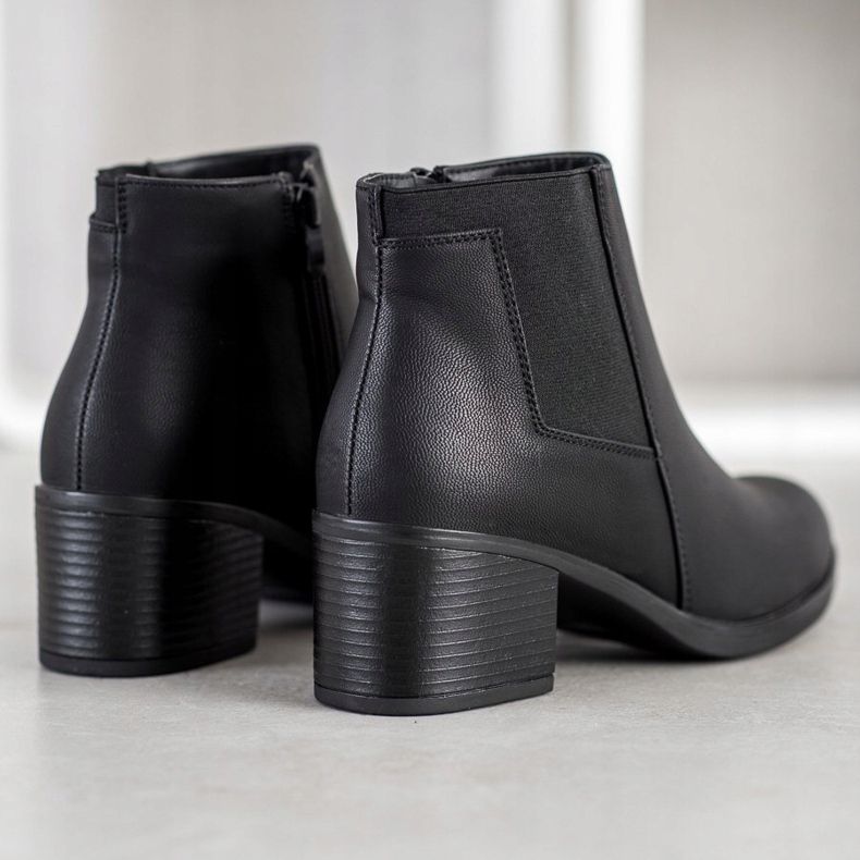 J. Star Boots On A Post black 1