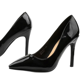 Black lacquered pumps on a Rhodes heel 1