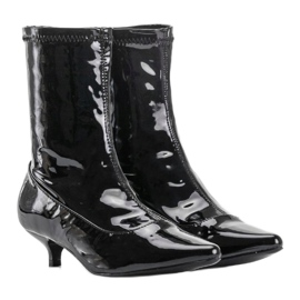 Black lacquered heels with a Ragemour sock 2