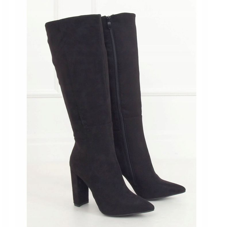 Black boots on the post black NS072P Black 1