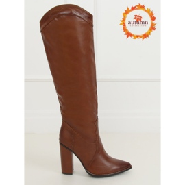 Boots with a cowboy accent brown RB81P Camel 1