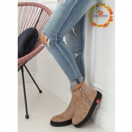 Flat shoes on a beige NS150P Beige sole 1
