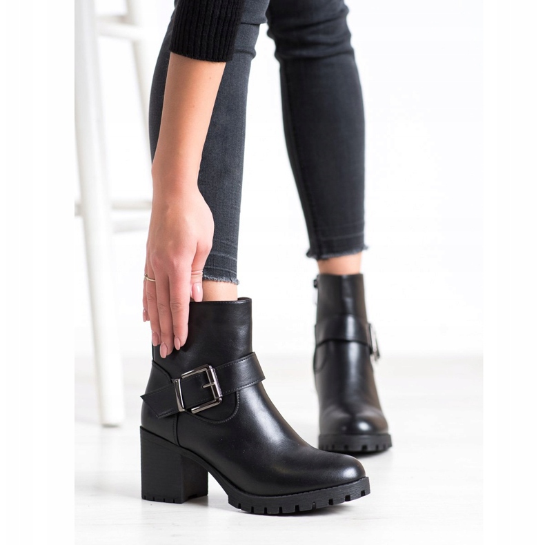 SDS Stylish Workers On A Bar black 2