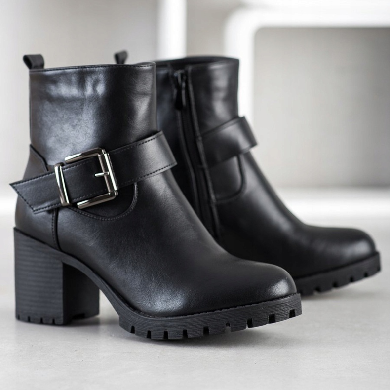 SDS Stylish Workers On A Bar black 1