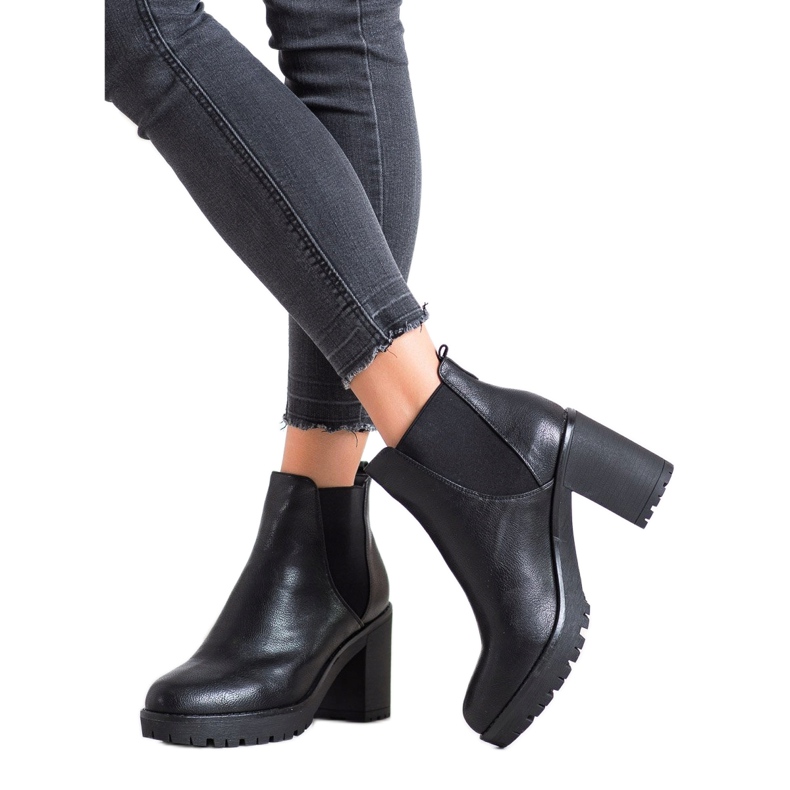 Flyfor Classic Chelsea Boots On The Platform black 1 Flyfor Classic Chelsea Boots On The Platform black 1