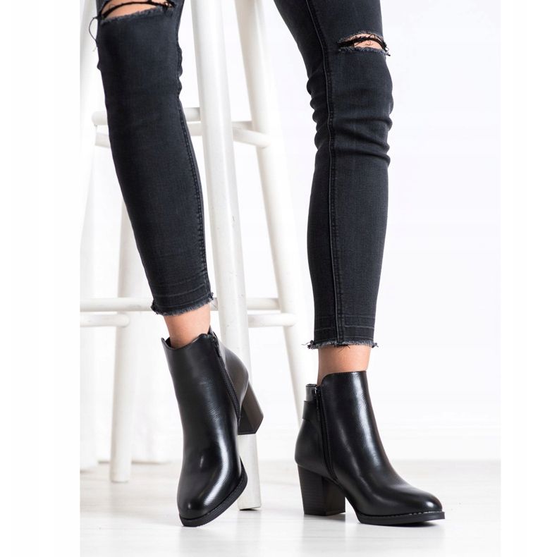 J. Star Comfortable boots on a post black 1