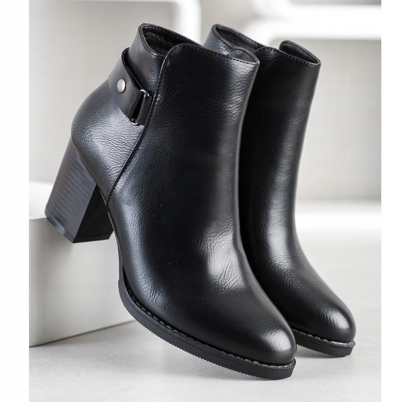 J. Star Comfortable boots on a post black 2