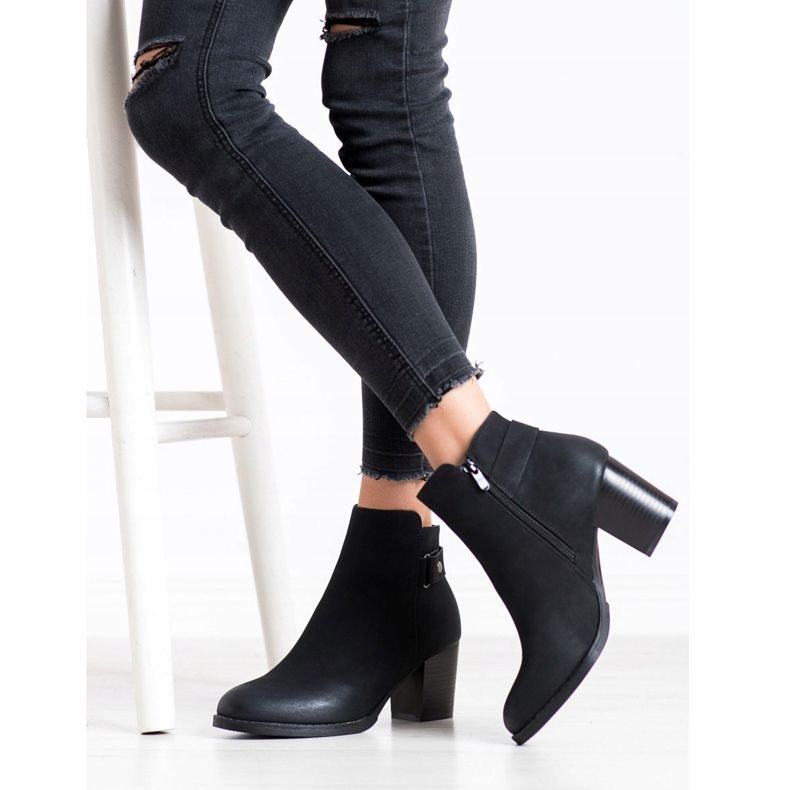 J. Star Comfortable boots on a post black 2