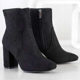 Diamantique Stylish suede boots black 1