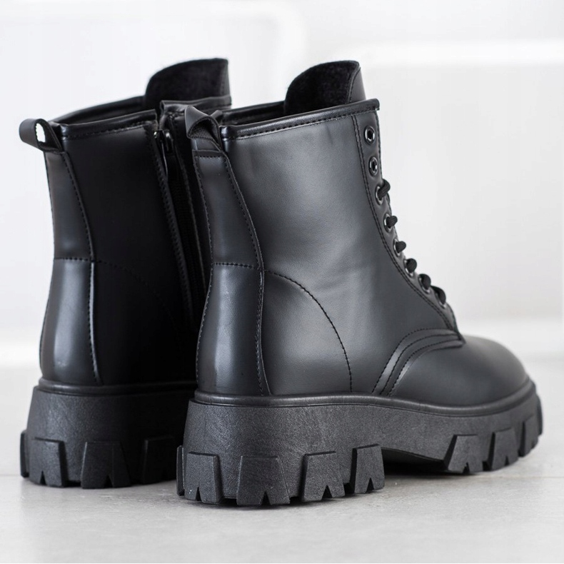 SHELOVET Boots On The Platform black 1