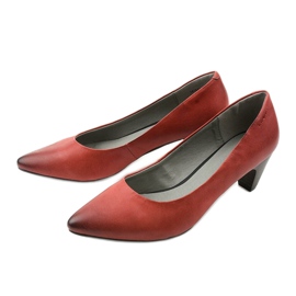 Ladies' raspberry pumps on the Ynisol post red 2