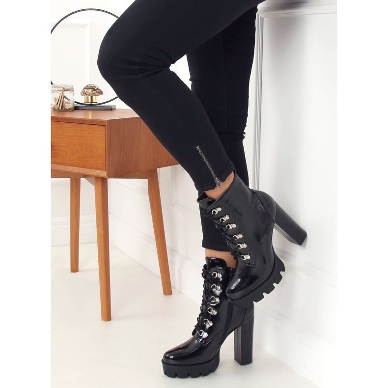 Black lacquered platform boots 0-369 Black 1