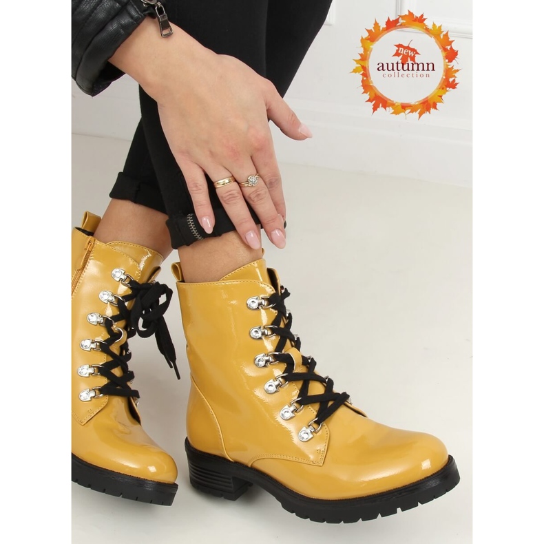 Yellow lacquered boots 7982-PA Yellow 2