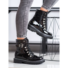 SDS Fashionable Lacquered Trappers black 1