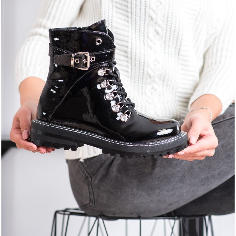 SDS Fashionable Lacquered Trappers black 2