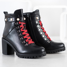 Ideal Shoes Rock boots on the post black 1