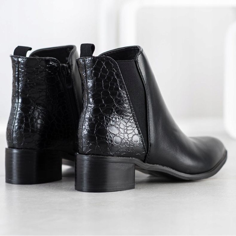 Kayla Stylish boots on a low post black 1