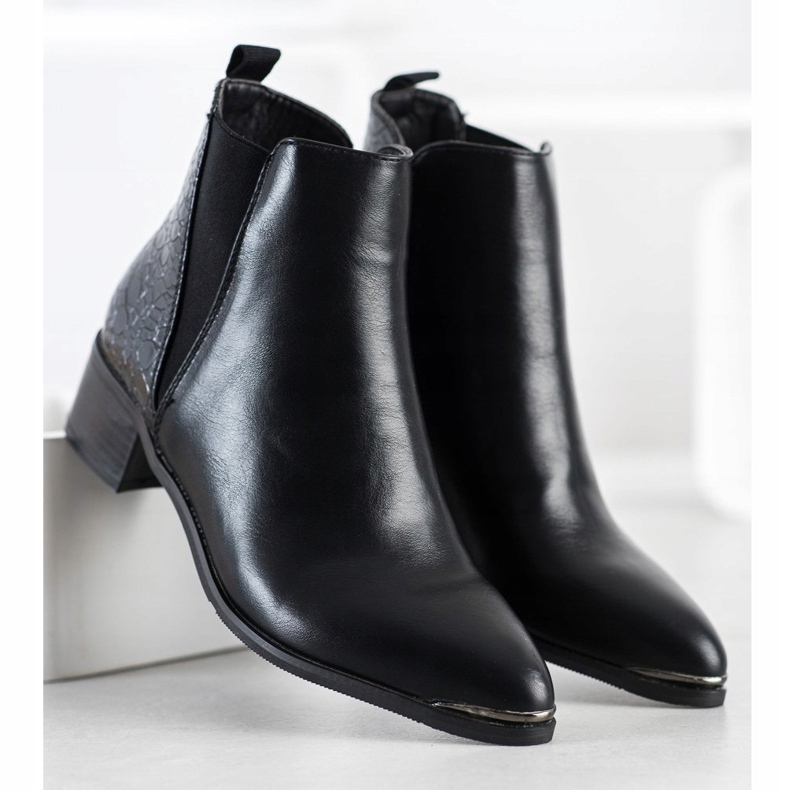 Kayla Stylish boots on a low post black 2