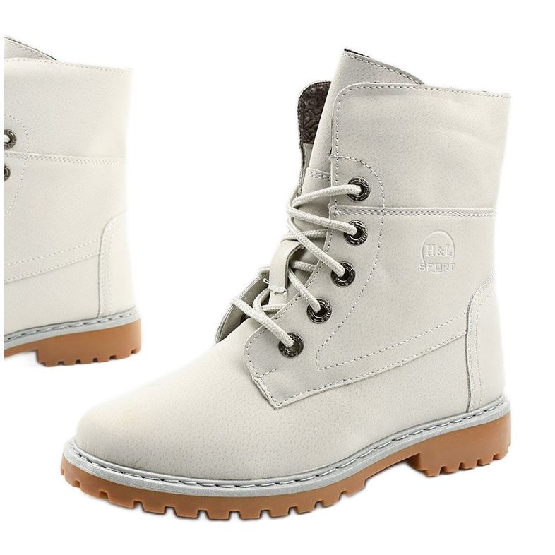 Gray insulated boots from Tent grey 1