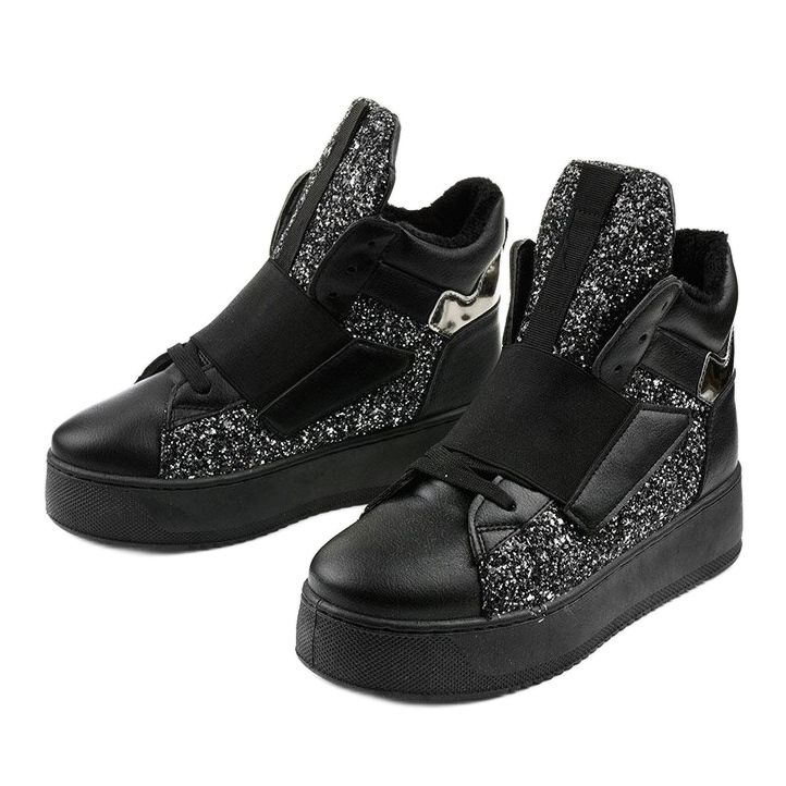 Black insulated boots from Hentevar silver 2