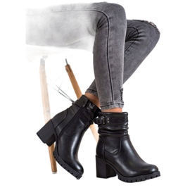 SDS High boots with insulation black 2