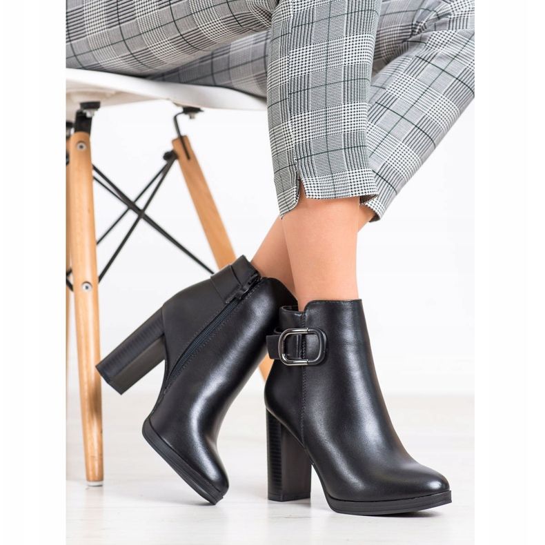 Super Me Elegant boots with insulation black 2