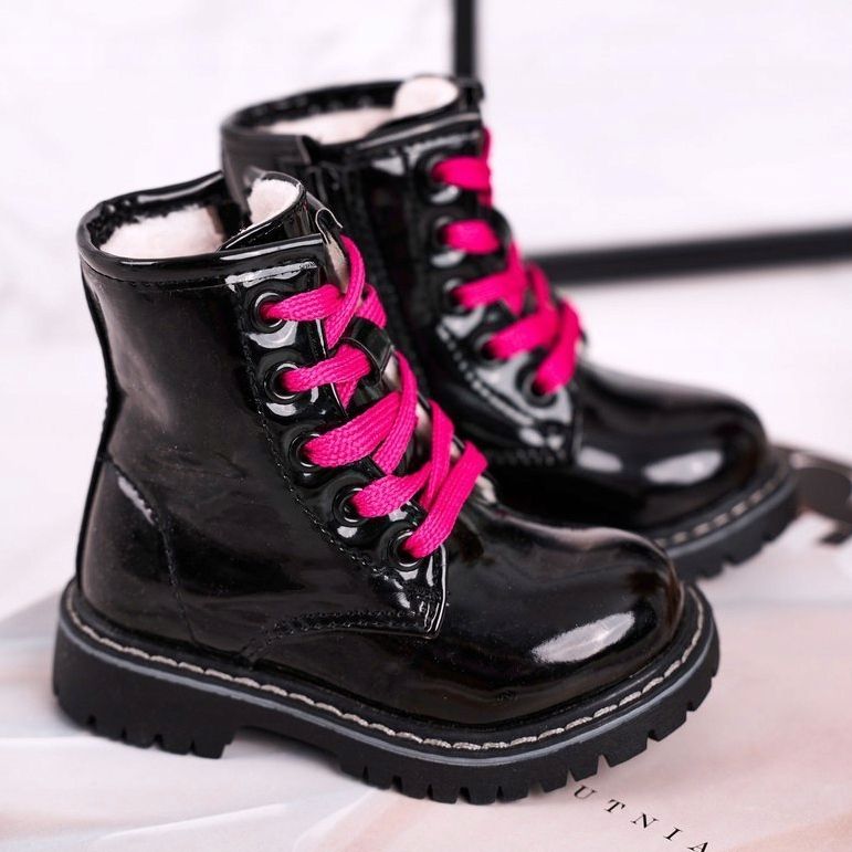 Children's Boots Warmed With Fur, Lacquered Black Pinkie 1
