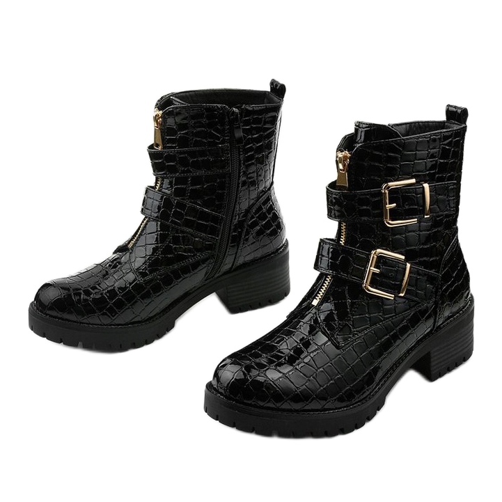 Black flat insulated, lacquered Lineley boots 2