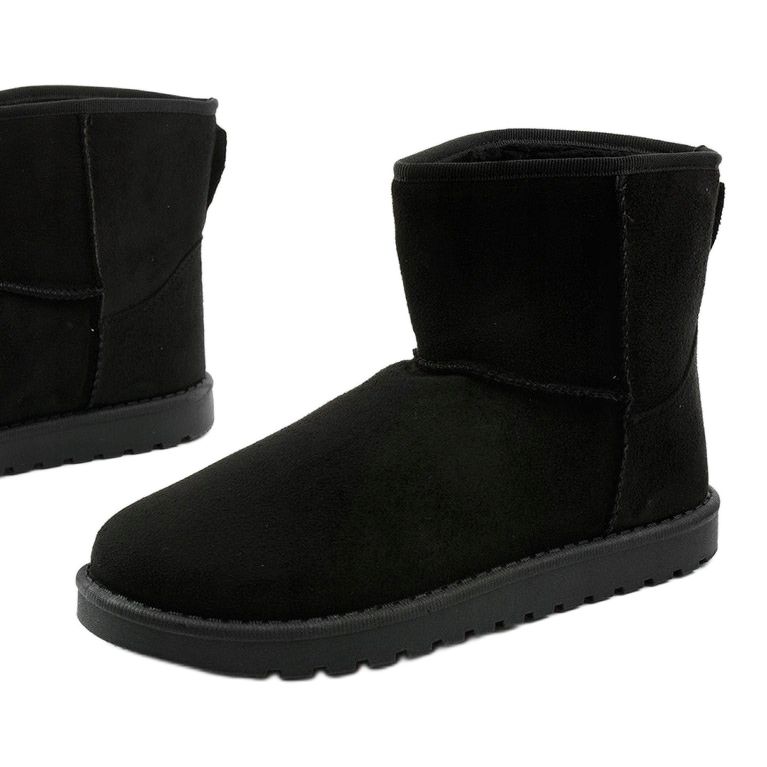 Black insulated boots of the emu type Loraven 1