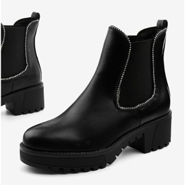 Black boots on the Torwarine eco-leather platform 1