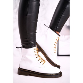 Women's Boots Leather Boots White GOE GG2N3057A 2