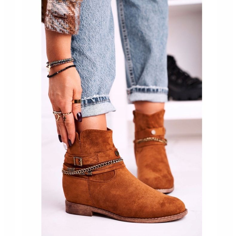 BUGO Boots On A Wedge With A Chain Brown Suede Eliza yellow 1