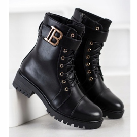 Seastar Stylish Black Workers 1