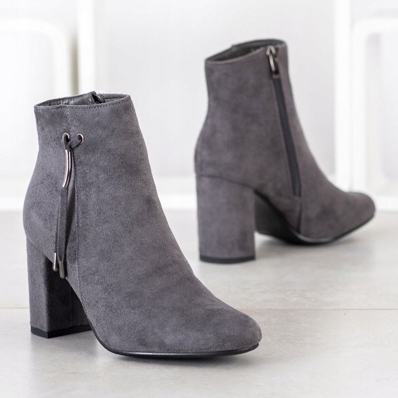 Goodin Gray boots with fringes grey 2