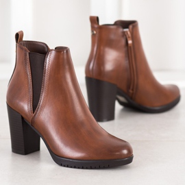 Boots On A Bar Sergio Leone brown 1