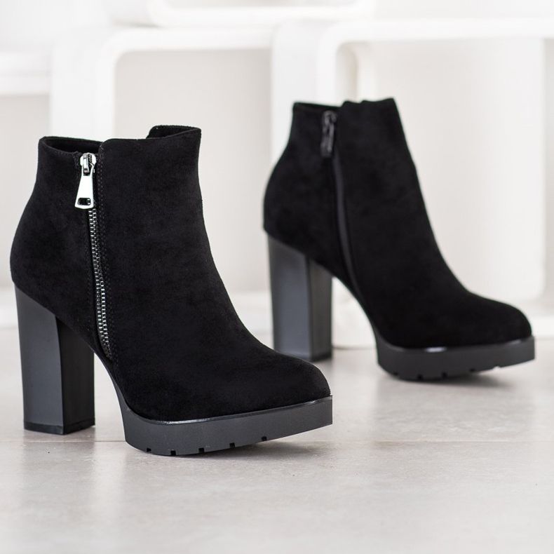 Small Swan High-heeled boots black 1