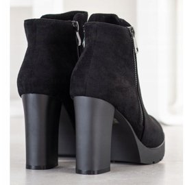 Small Swan High-heeled boots black 2