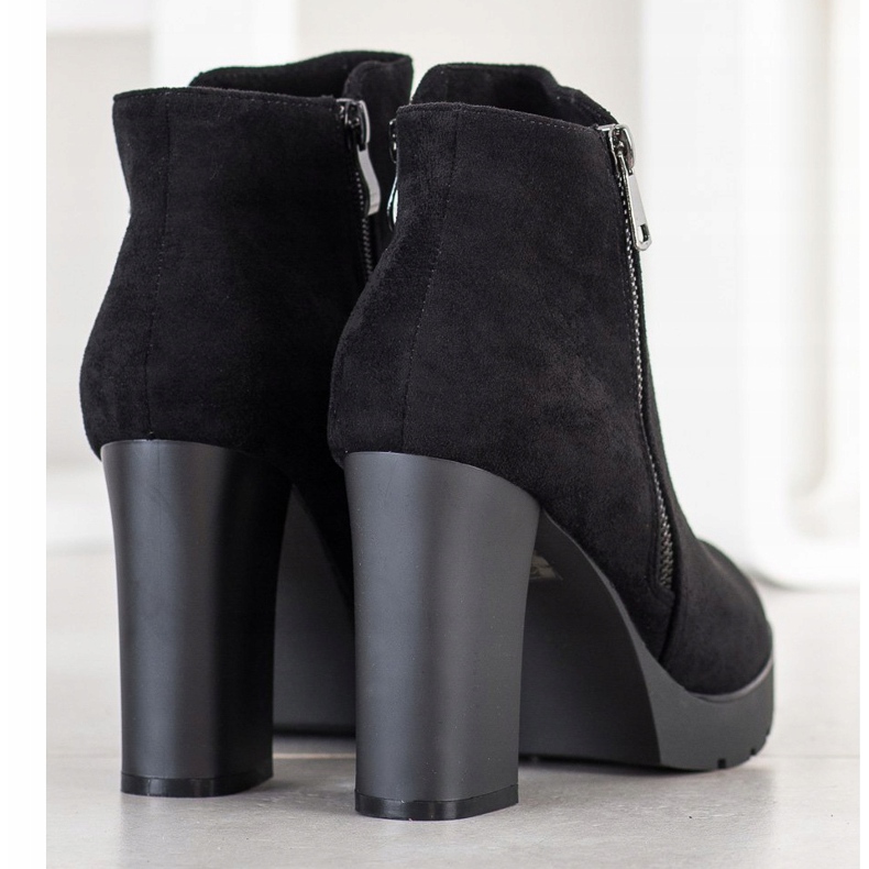 Small Swan High-heeled boots black 2