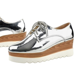 Slip-on silver shoes with GF-FD9 studs 1