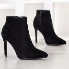 Small Swan Stylish boots on a high heel black 1