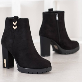 Bestelle Suede Booties With Ornament black 2