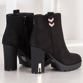 Bestelle Suede Booties With Ornament black 1