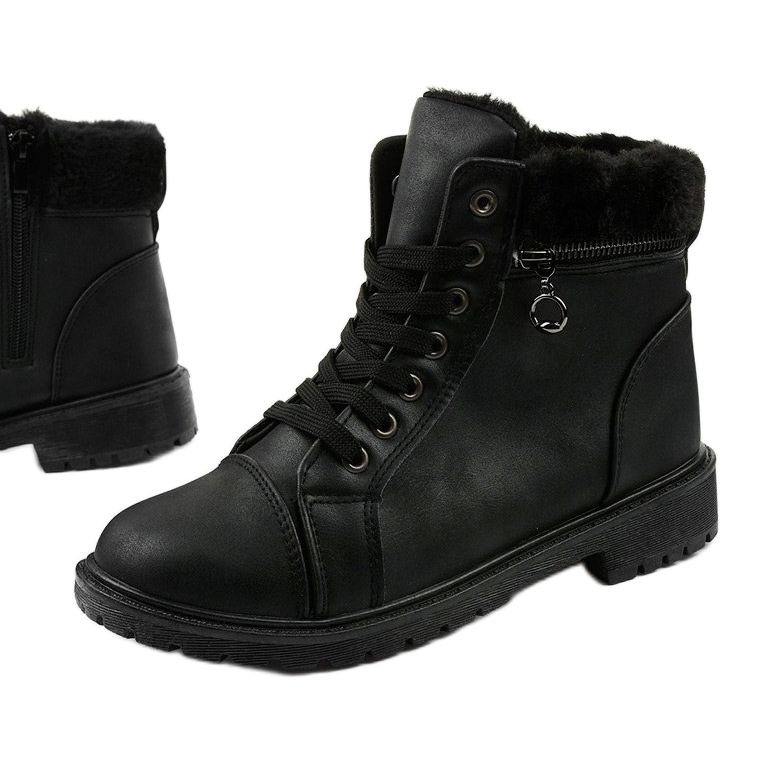 Black boots from Dorfir insulated boots 1