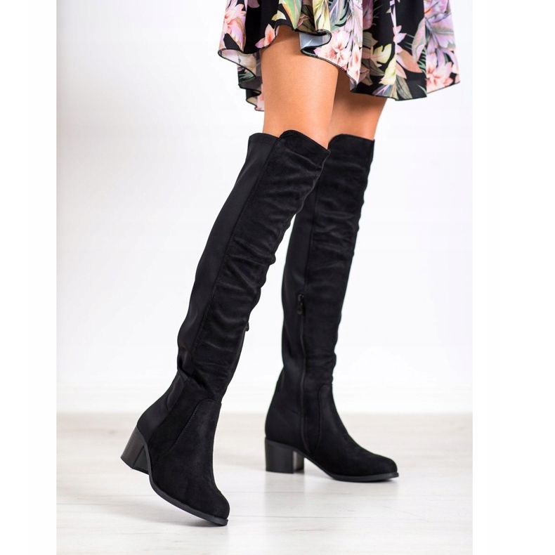 Balada Boots On Low Post black 1