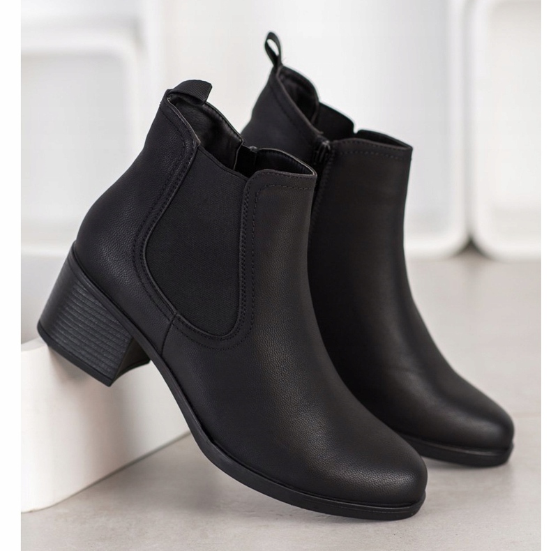 J. Star Boots On A Low Post black 2