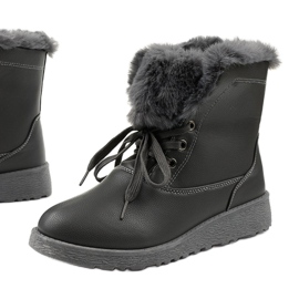Gray insulated boots from Inaleth grey 1