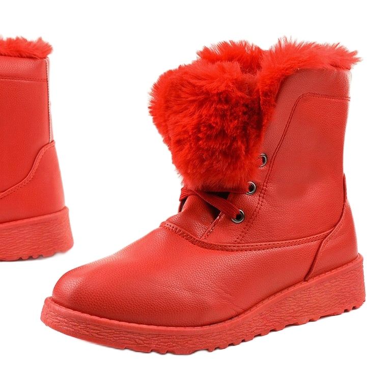 Red insulated boots from Inaleth 1