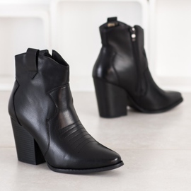 Bella Paris Black Cowgirls 2